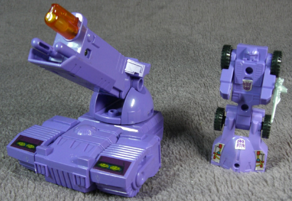 �d�q�����e�̈ʒu�́A�������ɂ��ƍ���B