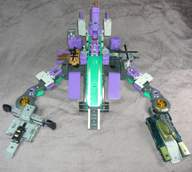 �ڑ��̓I�v�V�����̃R�l�N�^�[����čs���܂��B