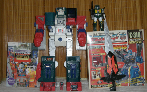 �}�L�V�}�X�̔��̑傫���͂����悻62x40x22cm�B