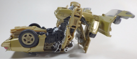 ���ʂɕό`�����镪�ɂ͋r�𓮂����K�v�͂���܂���B