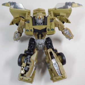 �ڃ��[������܂����Ǔ������̂̓A�[�}�[�̕��ł��B