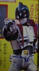 ����͎����I