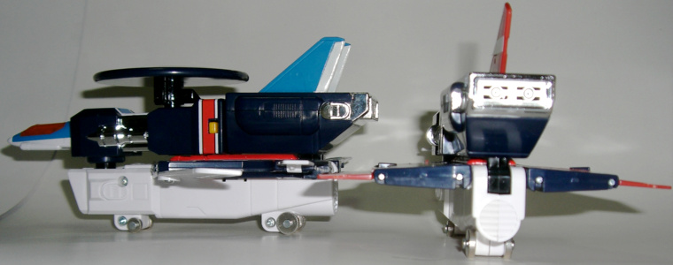 �W�F�b�g�V�[�J�[�̃��[�_�[�̗��͂��Ă�ł��B