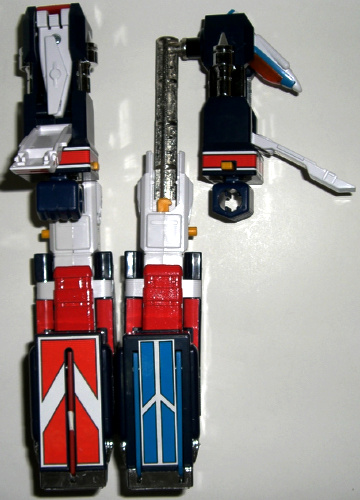 �B�e�v���b�v�͂悭����ƃf���^�ƃV�[�J�[�̃p�l���̊J�������Ⴂ�܂��B
 �����炭�V�[�J�[�̎����������ɕt���Ă���̂ŏ���t�����܂܍��̏o����̂ł͂Ȃ����ƁB