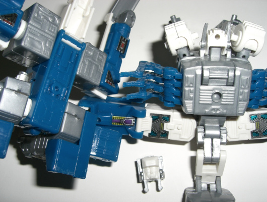 �K���̃I�}�P�Ȃ̂Ɏԗւ��ۂ��p�[�c�܂Ń��[���h����Ă��܂��B